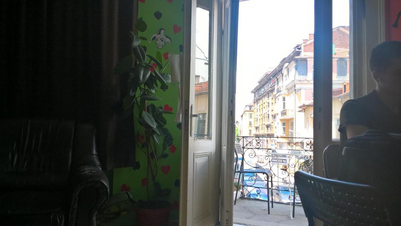 "No Party & Many Rules" Hostel N1 Sofia Exterior photo